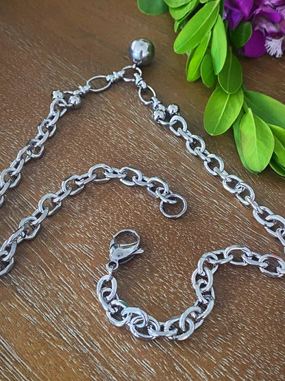 LOBERO CHARM CHOKER